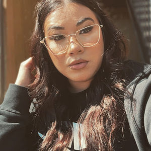 Meet your Posher, Priscilla